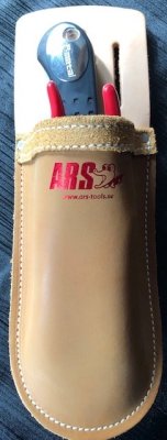 Zoom bild av ARS dubbel hölster för sekatör & såg